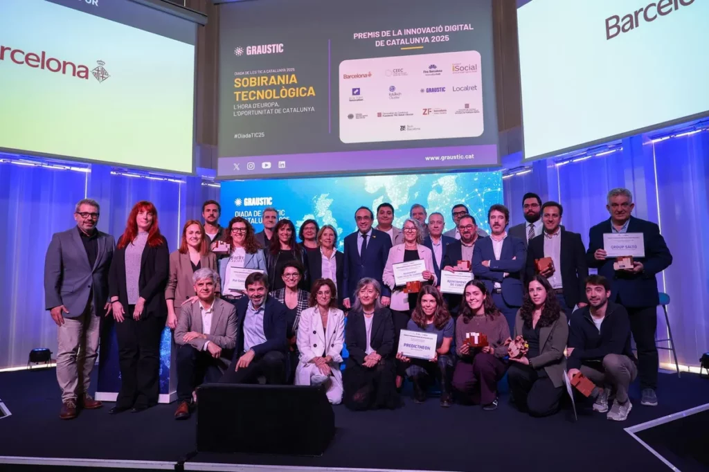 Foto familia premiats